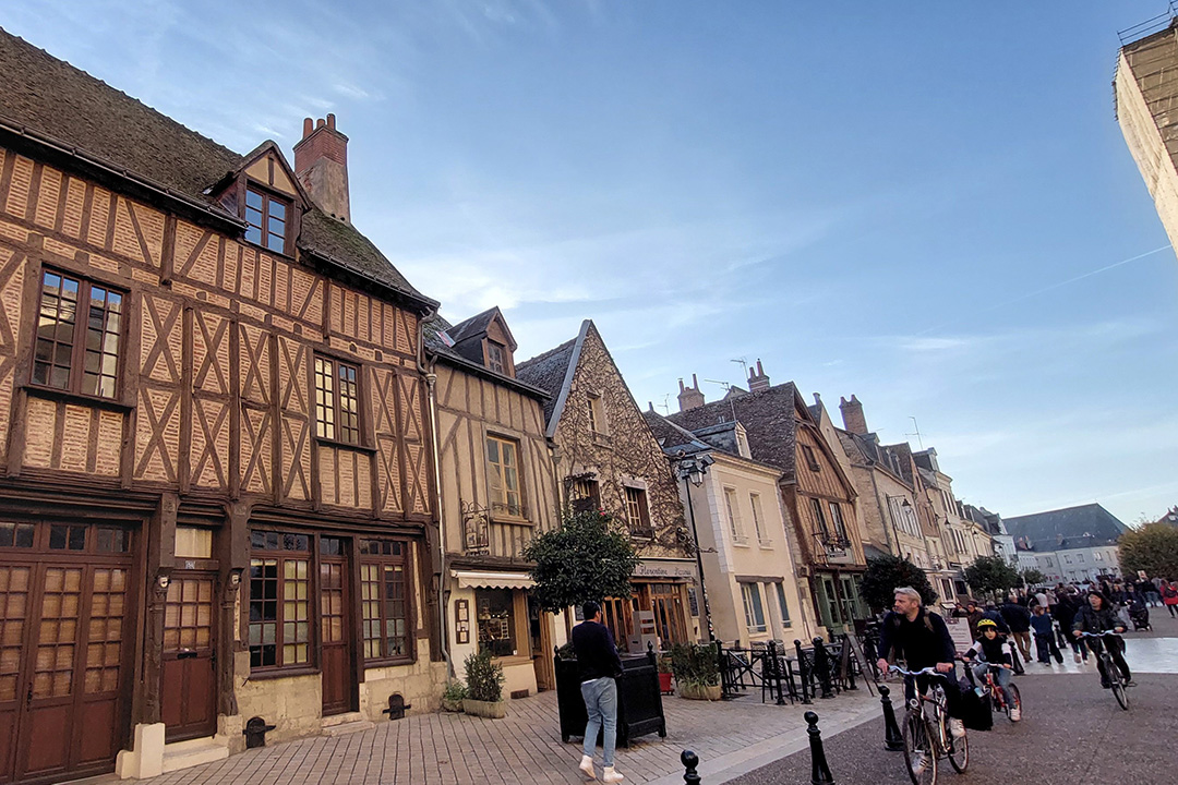 BL302-amboise-maison-a-pans-de-bois