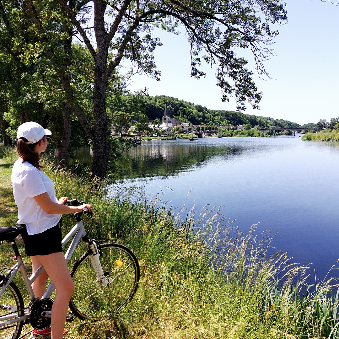 BL701-savonnieres-femme-a-velo