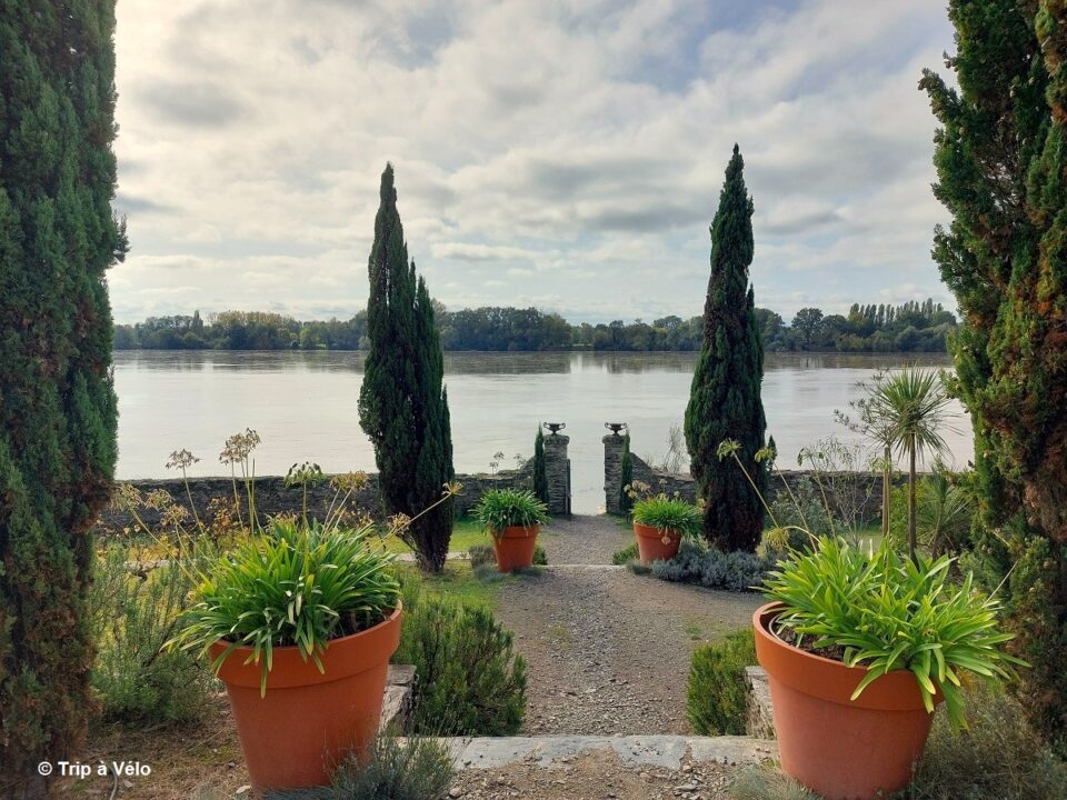 Ste Gemmes jardins © Trip à Vélo