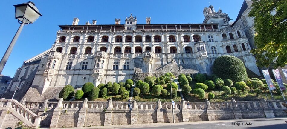 Trip à Vélo : aile renaissance du château de Blois